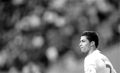 基德：只要安东尼·戴维斯穿上球衣出场，我们就有机会赢球