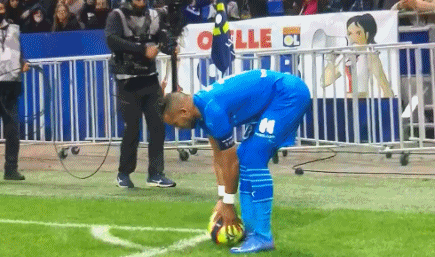 马德兴：中国足球受冷遇因成绩没突破，地方超火爆是大众怒其不争