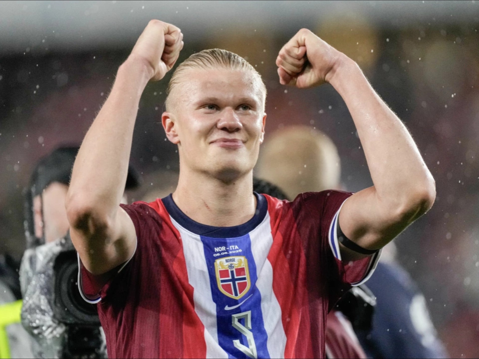 刘伟国：捧起中甲冠军奖杯很激动，明年力争在中超站稳脚跟