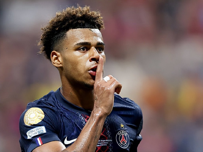 国米官方：阿切尔比右大腿股二头肌拉伤，据悉将缺席一个月