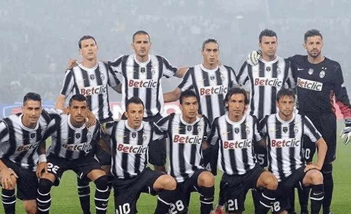 法尔克：拜仁考察了累西腓体育中场泽-卢卡斯，巴萨也有意