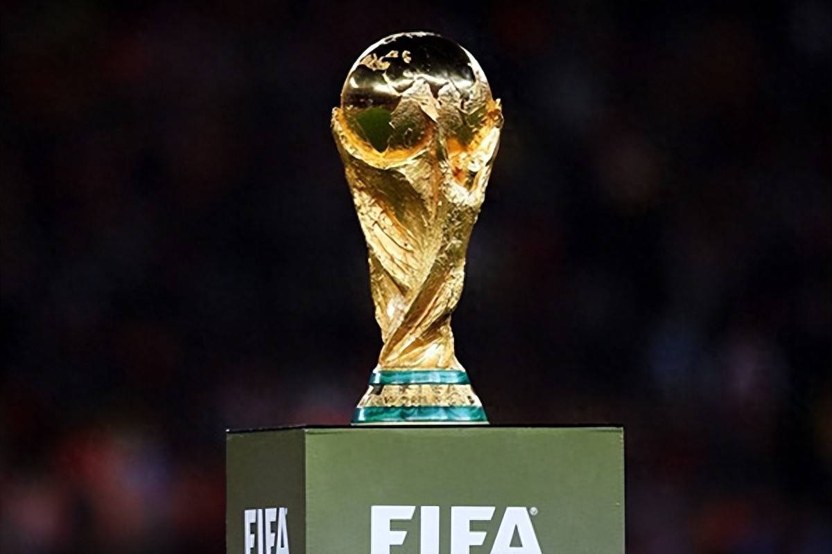 官方：大连英博正式授权上海卡冠文化为官方球星卡供应商